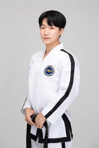 강현구 사범 사진